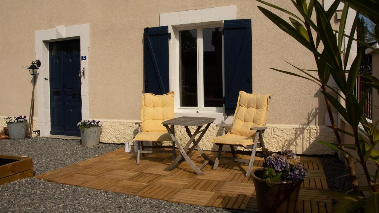 For Me Formidable Bed and Breakfast L'Isle-Jourdain  Exteriör bild